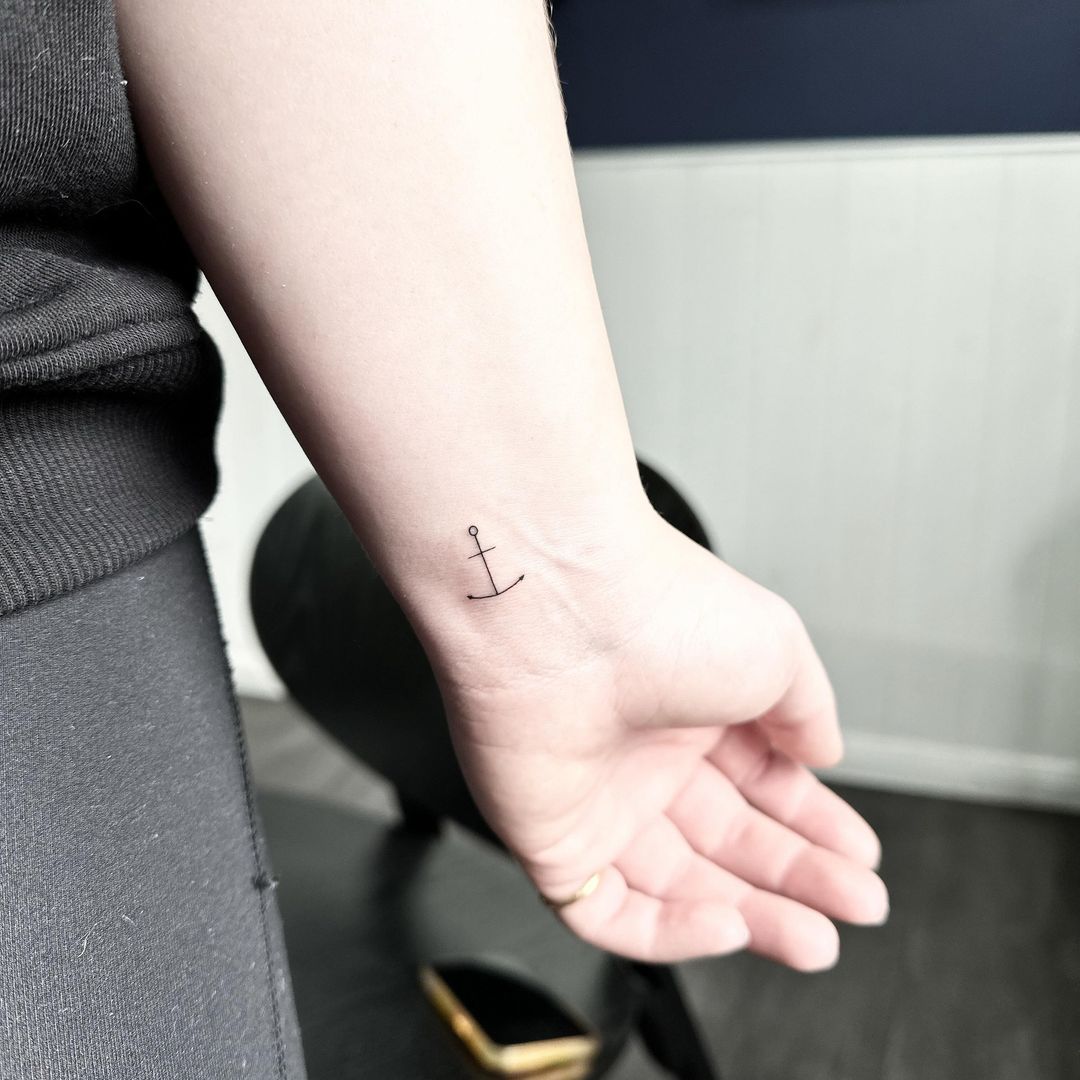 Single needle anchor tattoo by artist Marcus Kingsland at Markings Tattoos in Beverley, East Riding of Yorkshire.