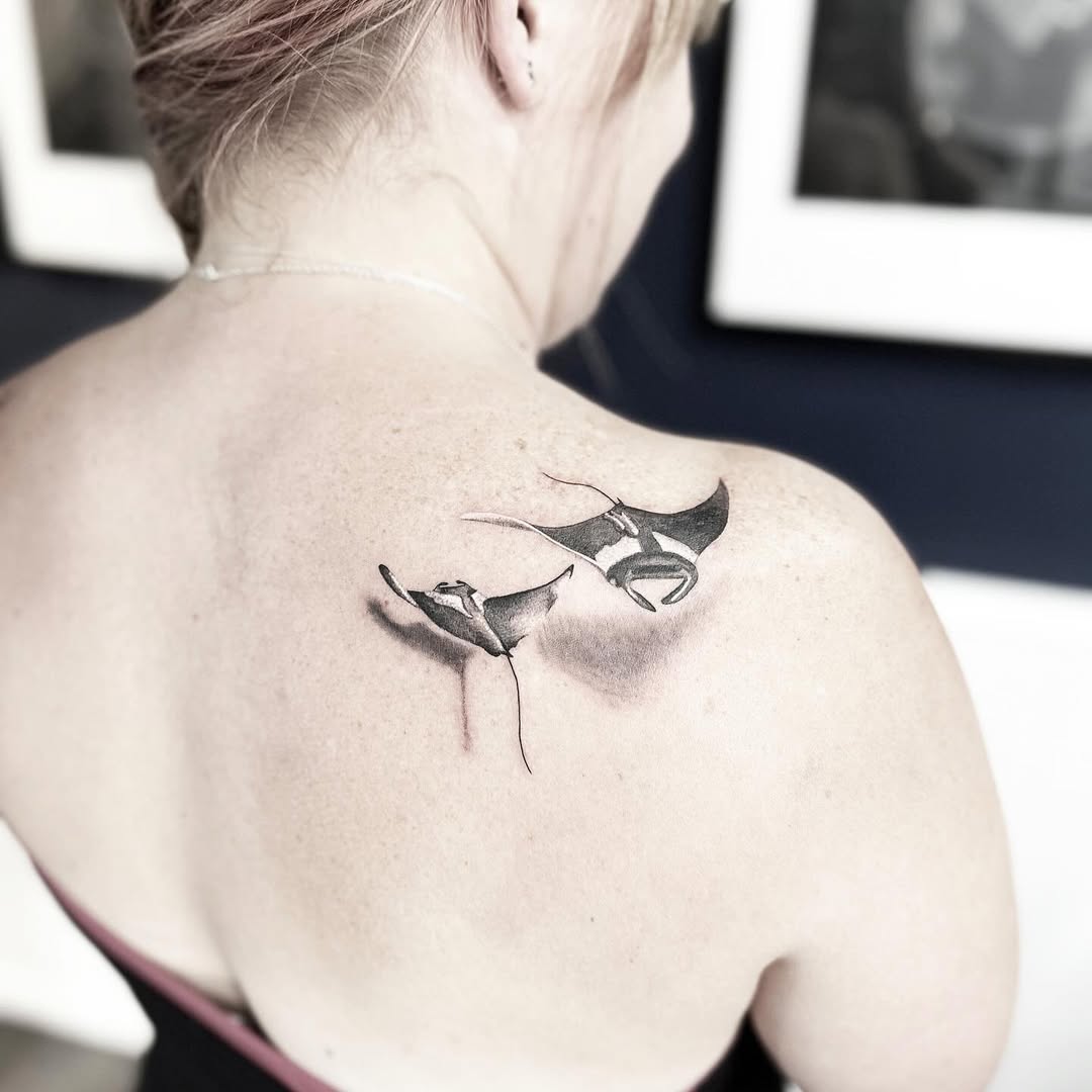 Manta rays tattoo by artist Marcus Kingsland at Markings Tattoos in Beverley, East Riding of Yorkshire.